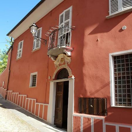 La Rocca Di Efisio Aparthotel Costigliole d'Asti Ngoại thất bức ảnh