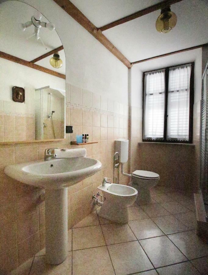 La Rocca Di Efisio Aparthotel Costigliole d'Asti Ngoại thất bức ảnh