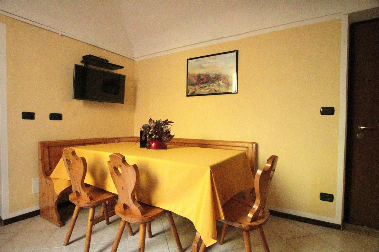 La Rocca Di Efisio Aparthotel Costigliole d'Asti Ngoại thất bức ảnh