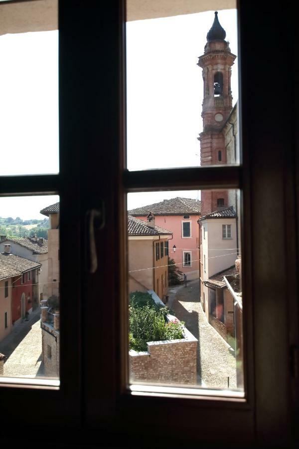 La Rocca Di Efisio Aparthotel Costigliole d'Asti Ngoại thất bức ảnh