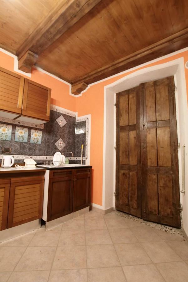 La Rocca Di Efisio Aparthotel Costigliole d'Asti Ngoại thất bức ảnh