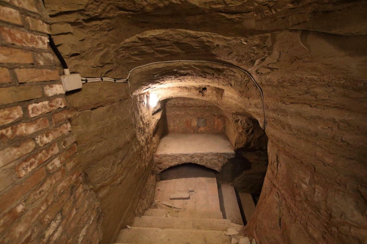 La Rocca Di Efisio Aparthotel Costigliole d'Asti Ngoại thất bức ảnh